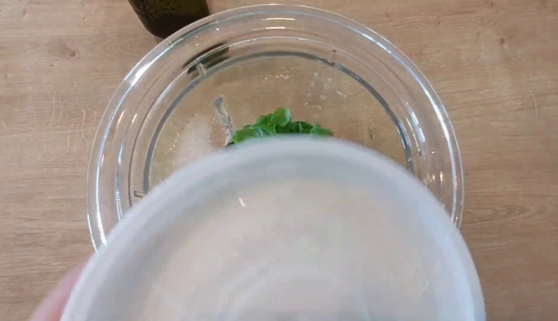 Une image de l'étape 2 de Pesto de tomates séchées et ricotta.