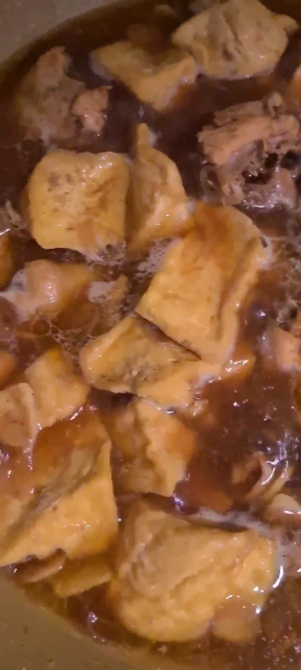 Foto langkah ke 6 dari resep Semur Ayam Tahu ala Chef Rudy Choirudin.