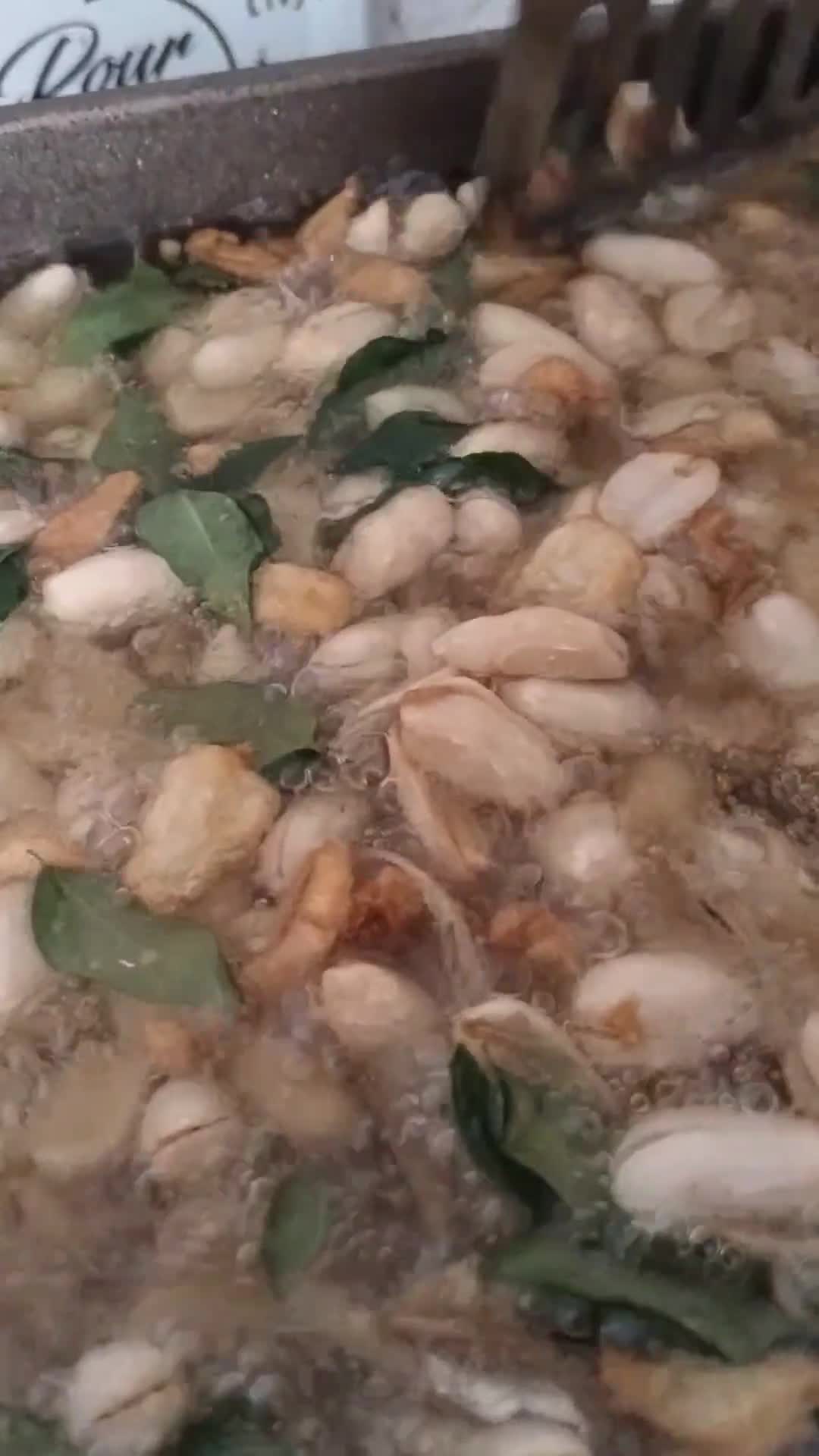 Gambar langkah 3 resipi Kacang bawang putih.