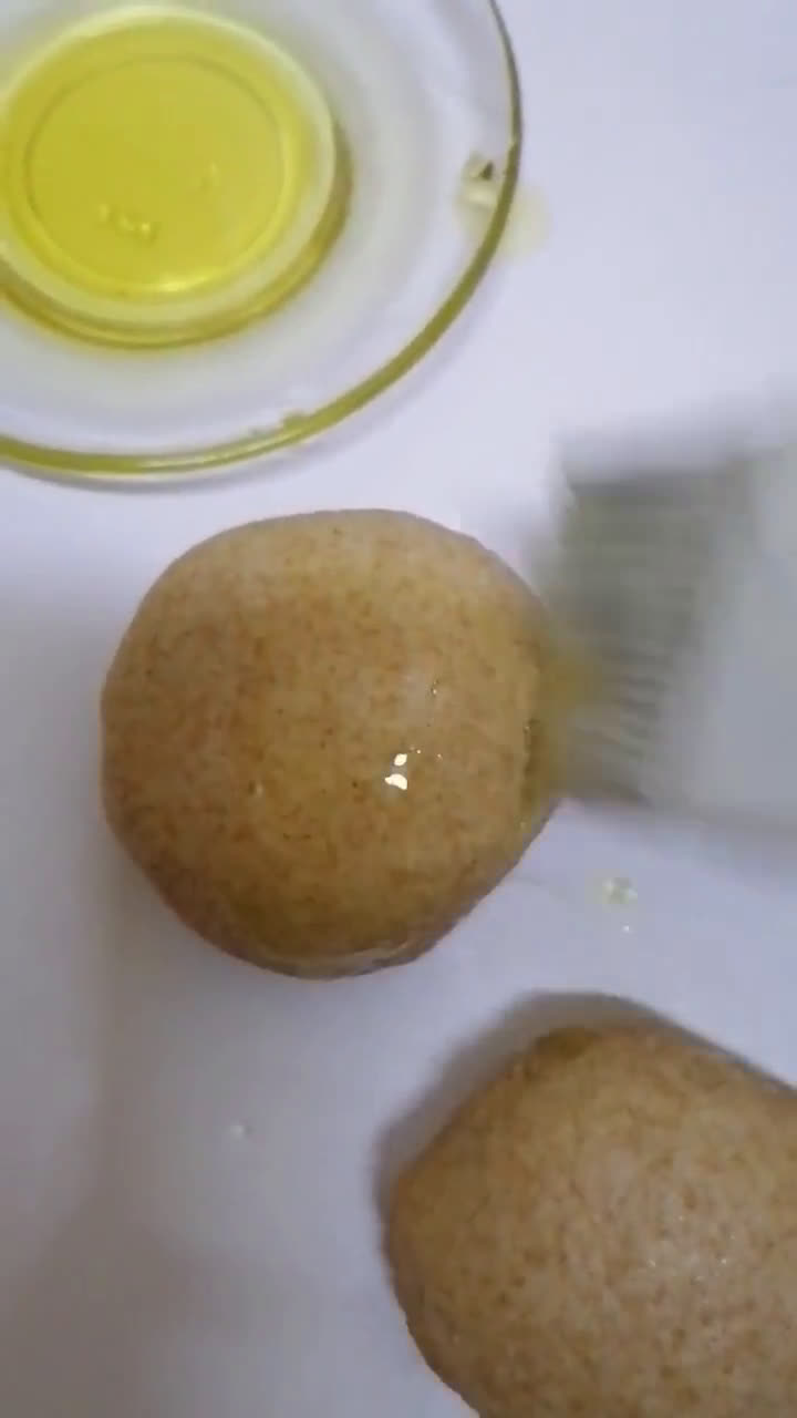 صورة لخطوة 2 من وصفة شباتي البر بزيت الزيتون خفيف لذيذ رقيق وصحي