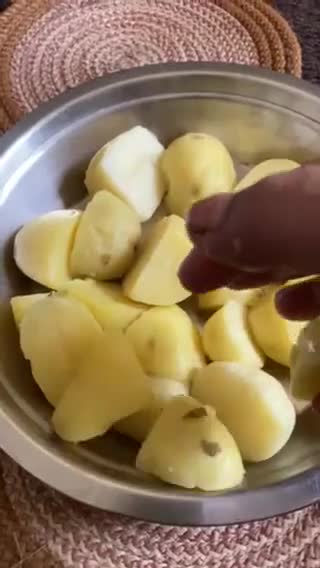 ख़स्ता आलू कचौड़ी(khasta aloo kachodi recipe in hindi) रेसिपी चरण 1 फोटो