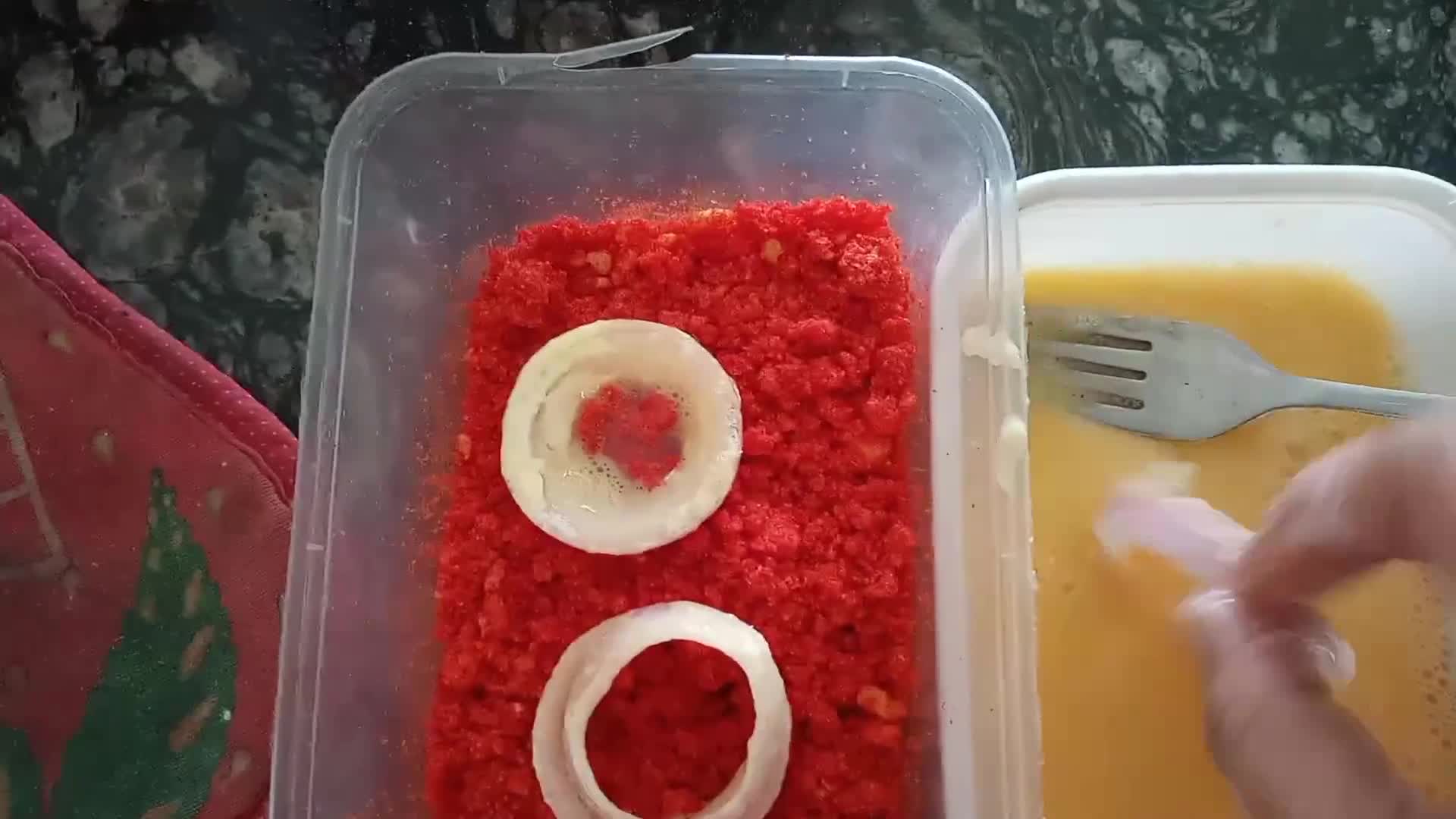 A picture of step 4 of Cheetos onion rings.