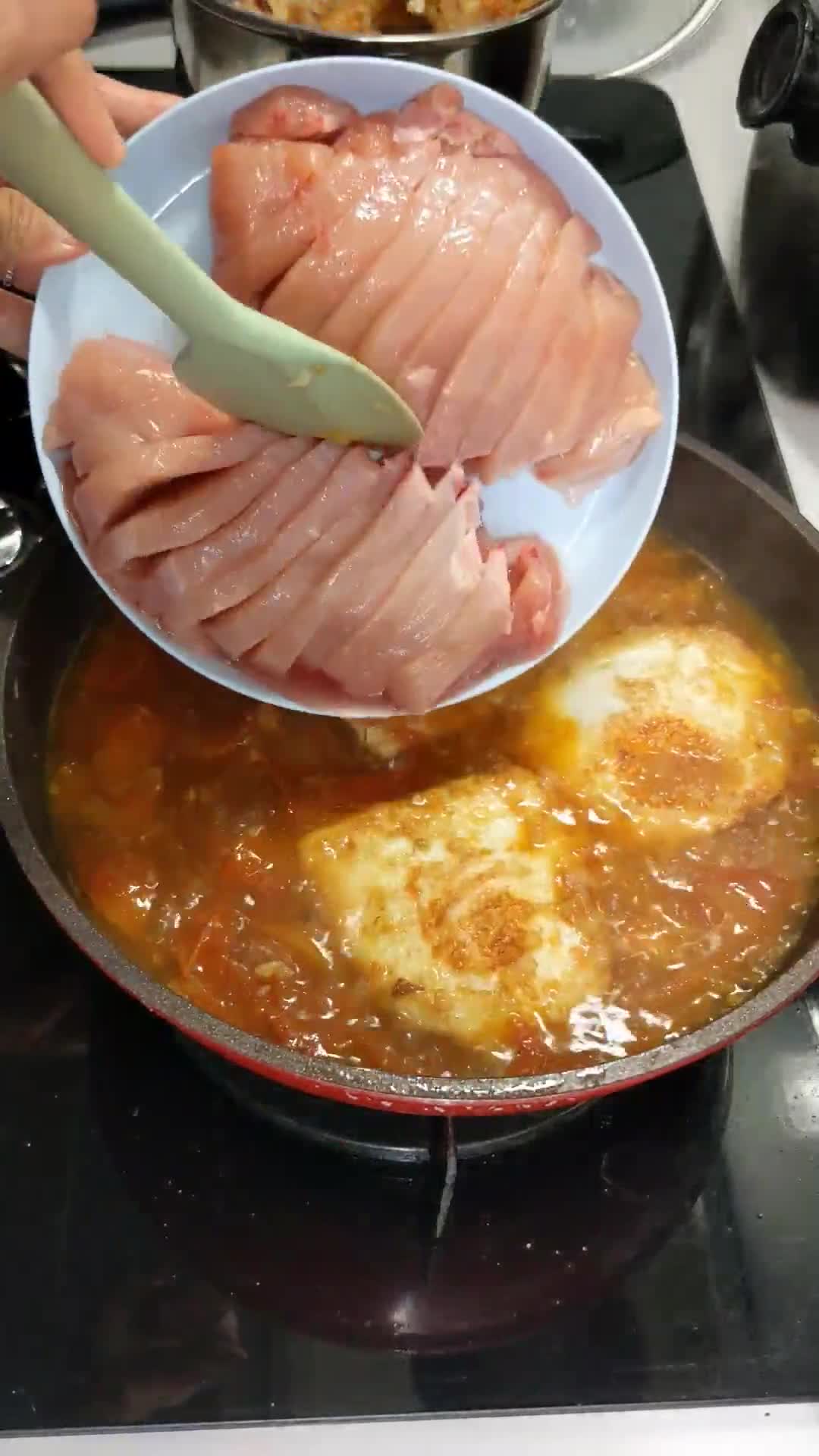 番茄荷包蛋雞肉豆包煨麵的食譜步驟5照片