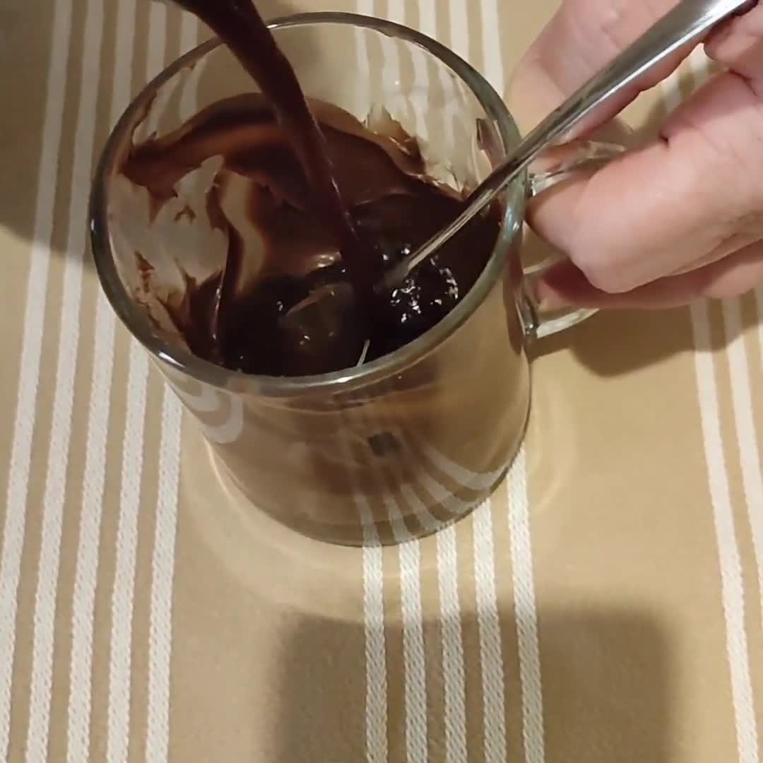 Φωτογραφία βήματος 2 της συνταγής Cappuccino με πραλίνα φουντουκιού