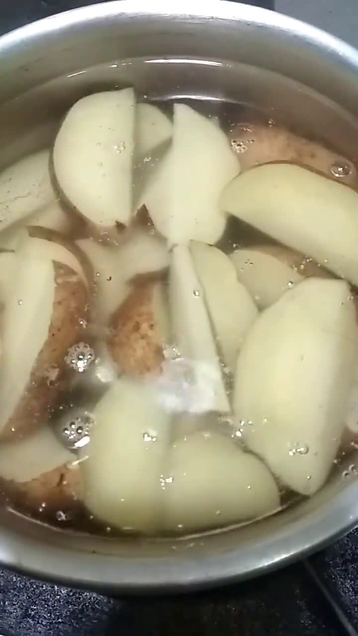 Foto langkah ke 2 dari resep Kentang Goreng Special.