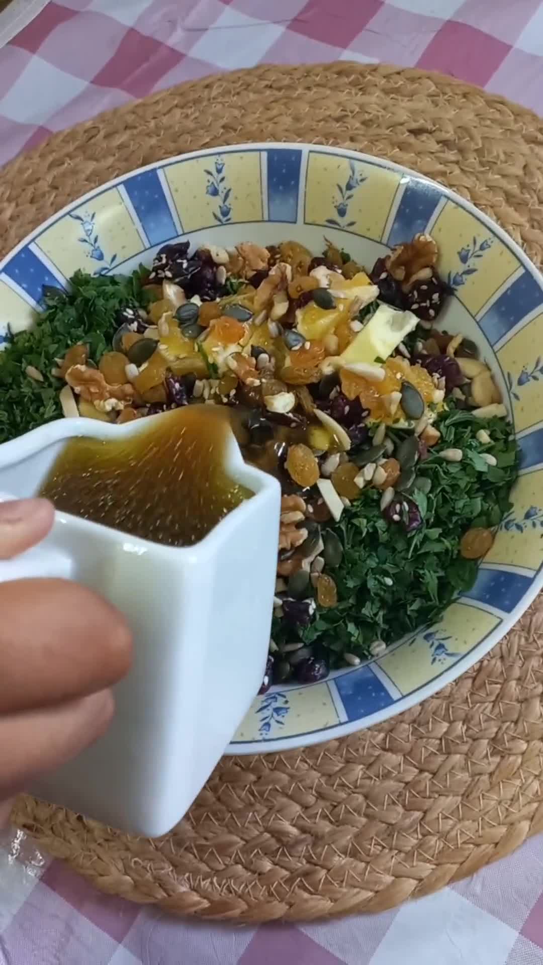 صورة لخطوة 1 من وصفة سلطة مليون دولار 💵