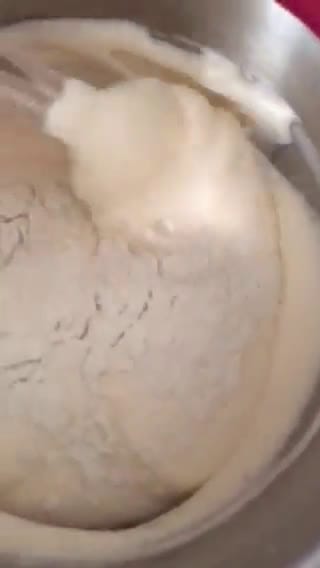 Foto del paso 5 de la receta: Minicake de nata y fresas con bizcocho genovés