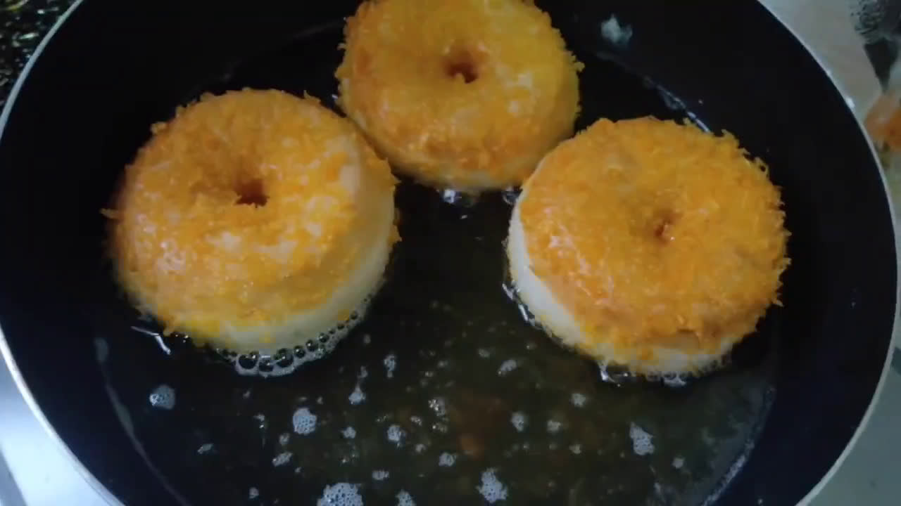 Foto langkah ke 6 dari resep Donat crispy.