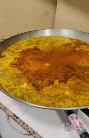 Foto del paso 6 de la receta: Fideuá Mar y Tierra 🌎 🌊