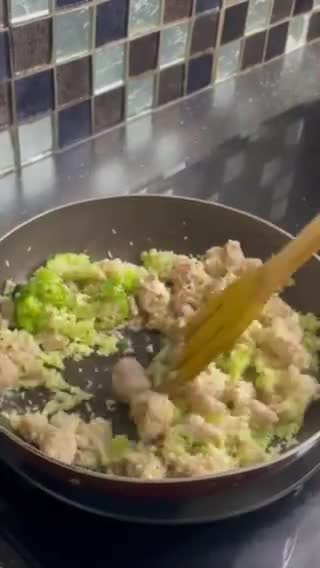 Foto langkah ke 7 dari resep 126. Chicken Broccoli Casserole.