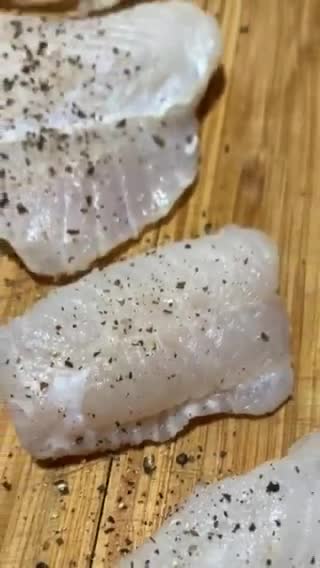 Foto del paso 1 de la receta: Lenguado en salsa verde de Tomate