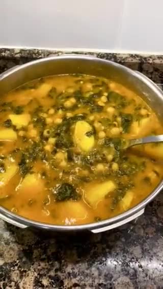 Foto del paso 11 de la receta: Guiso de garbanzos con espinacas
