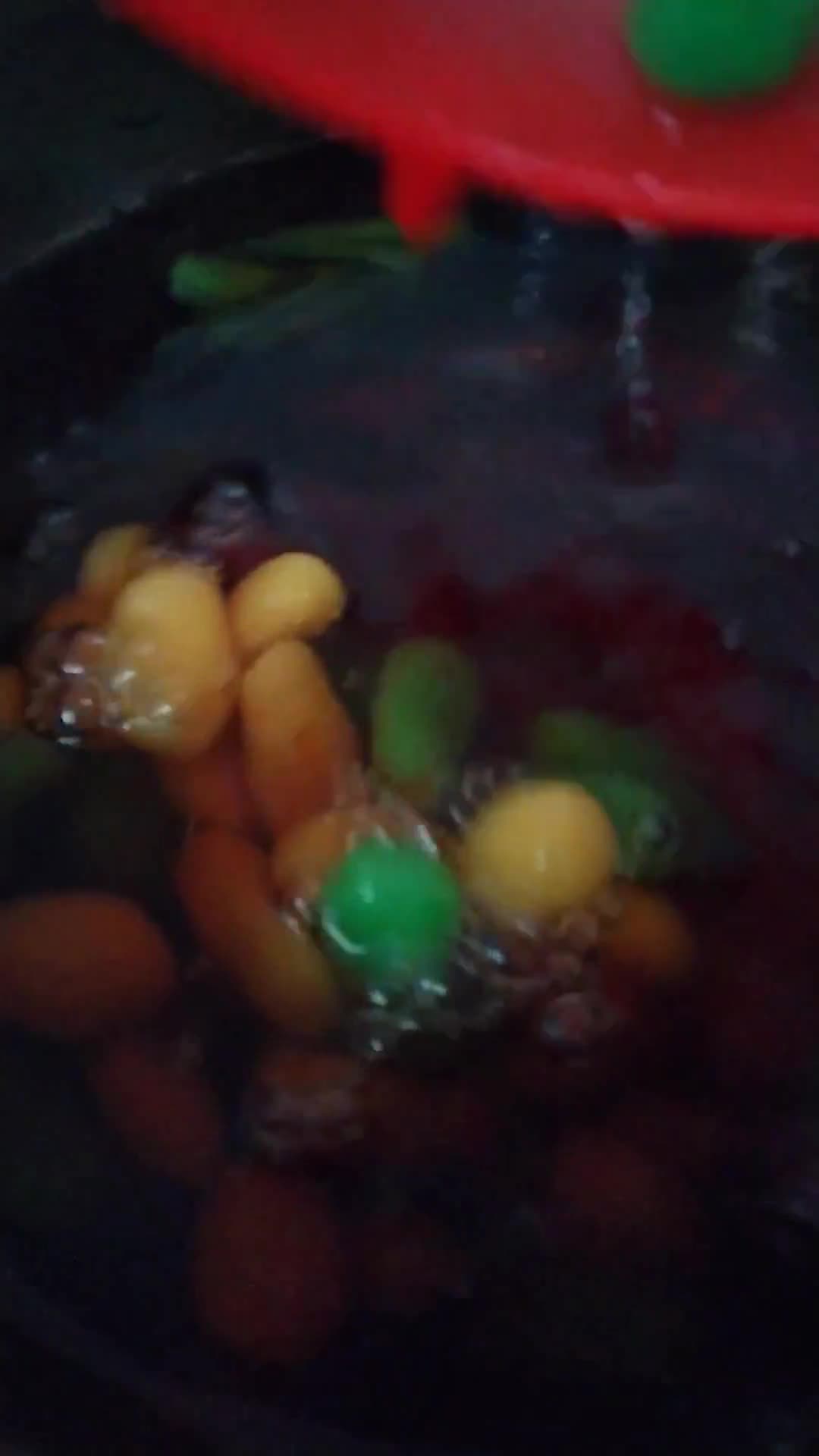 Gambar langkah 3 resipi Bubur butir nangka dan sagu.
