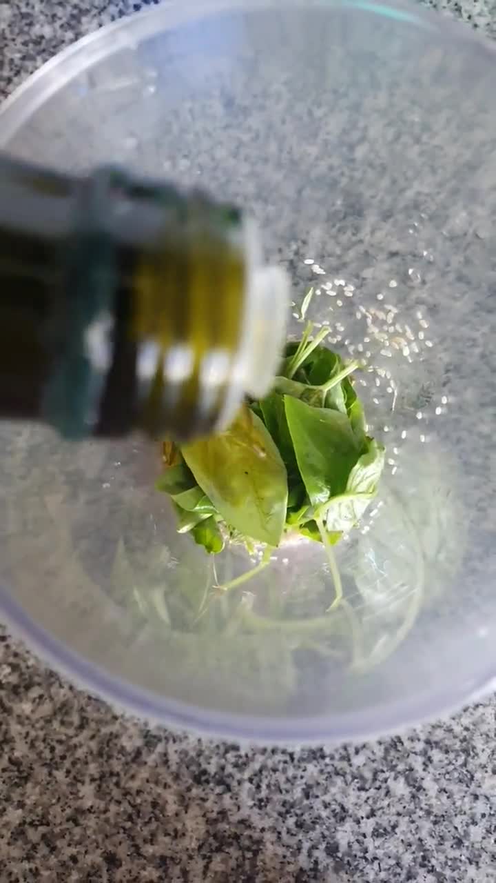 Foto del paso 8 de la receta: 🍝 🍽 🌱🌿 Ñoquis de calabaza y papa con pesto fresco de albahaca, romero y sésamo 🍝 🍽 🌱🌿