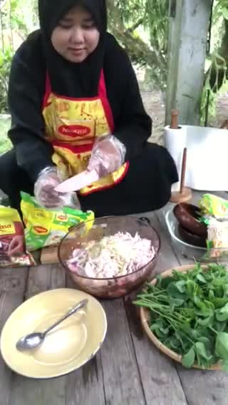 Gambar langkah 3 resipi Manok Pansoh Maggi.