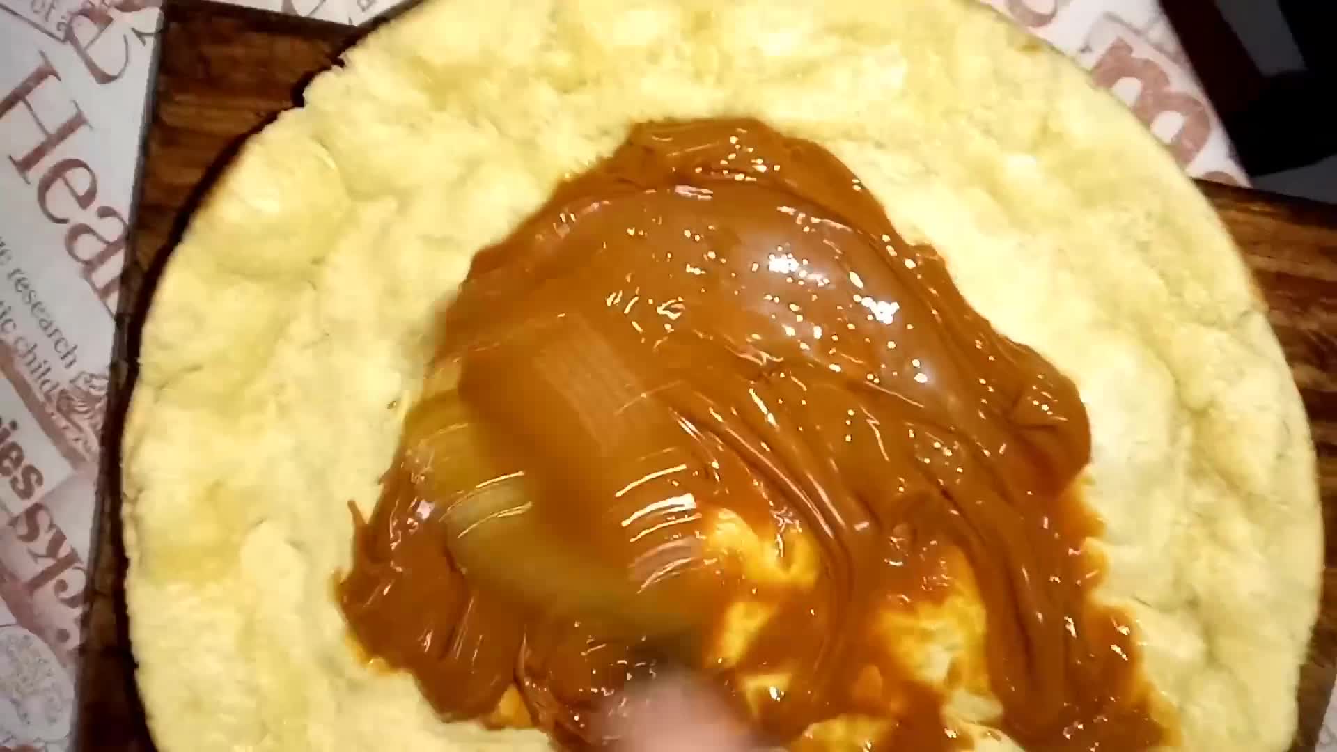 Foto del paso 4 de la receta: Tarta de dulce de leche y coco
