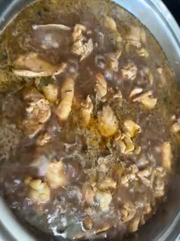 A picture of step 4 of Chicken Adobo.