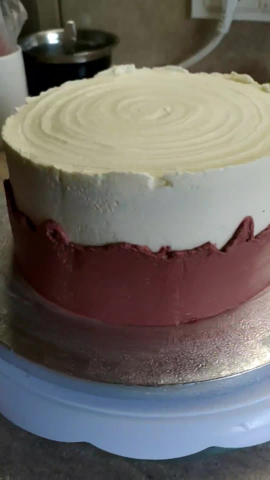 Foto langkah ke 7 dari resep Strawberry Cake🍓.