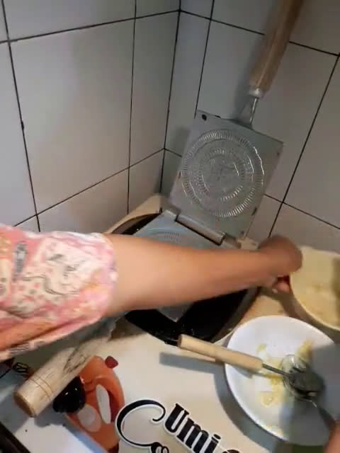 Foto langkah ke 4 dari resep Eggroll (kue semprong).