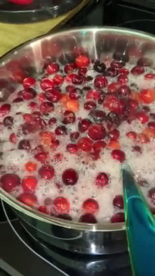 Foto del paso 3 de la receta: Jamón Glaseado con Salsa de Arándanos #elsabordelosrecuerdos