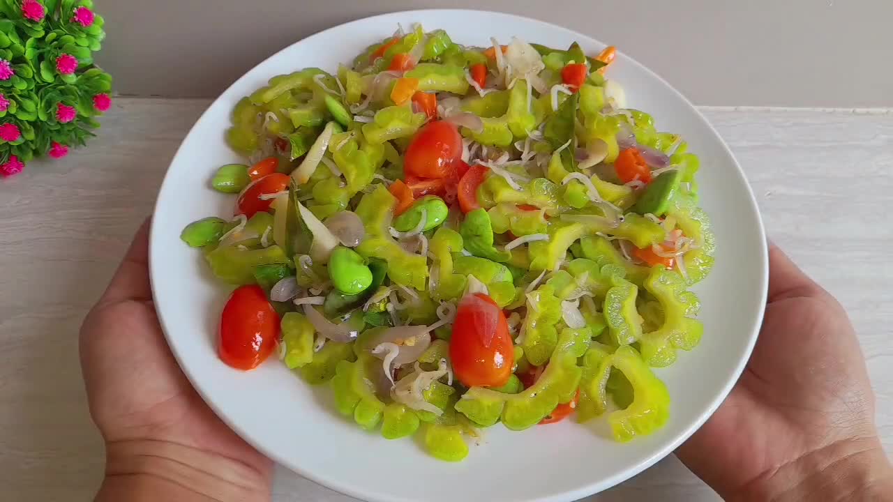 Foto langkah ke 10 dari resep Tumis Pare Petai dan Teri.