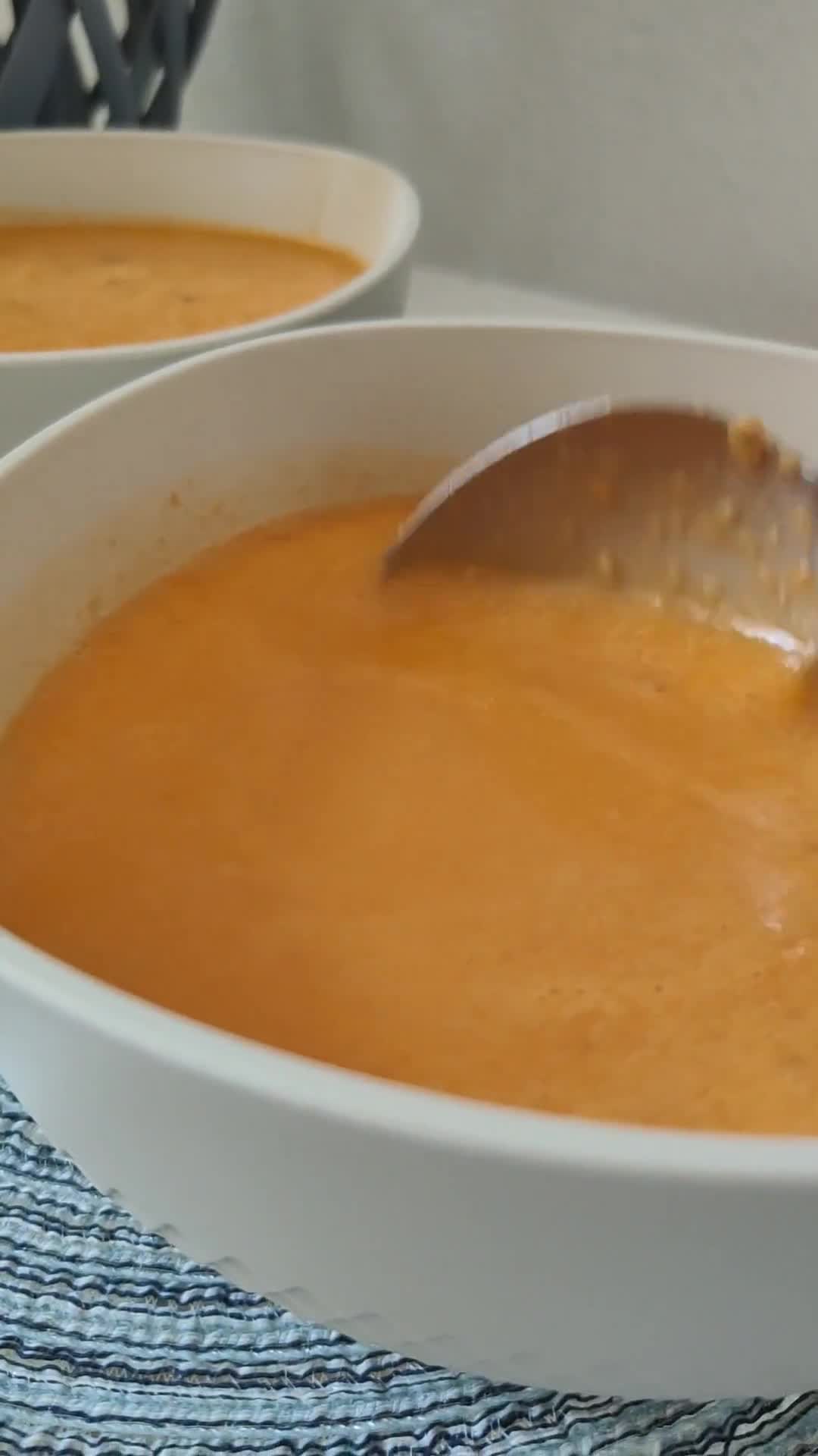 Foto del paso 4 de la receta: Sopa fría de sandía y coco con mozzarella