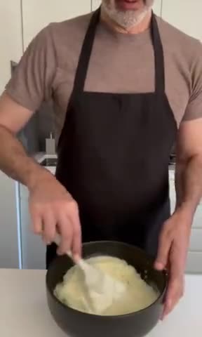 A picture of step 4 of Vegetarian Shepherd’s Pie.