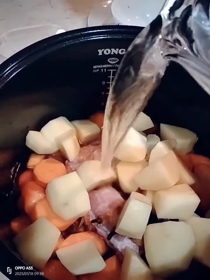 Foto langkah ke 2 dari resep Sop Iga.