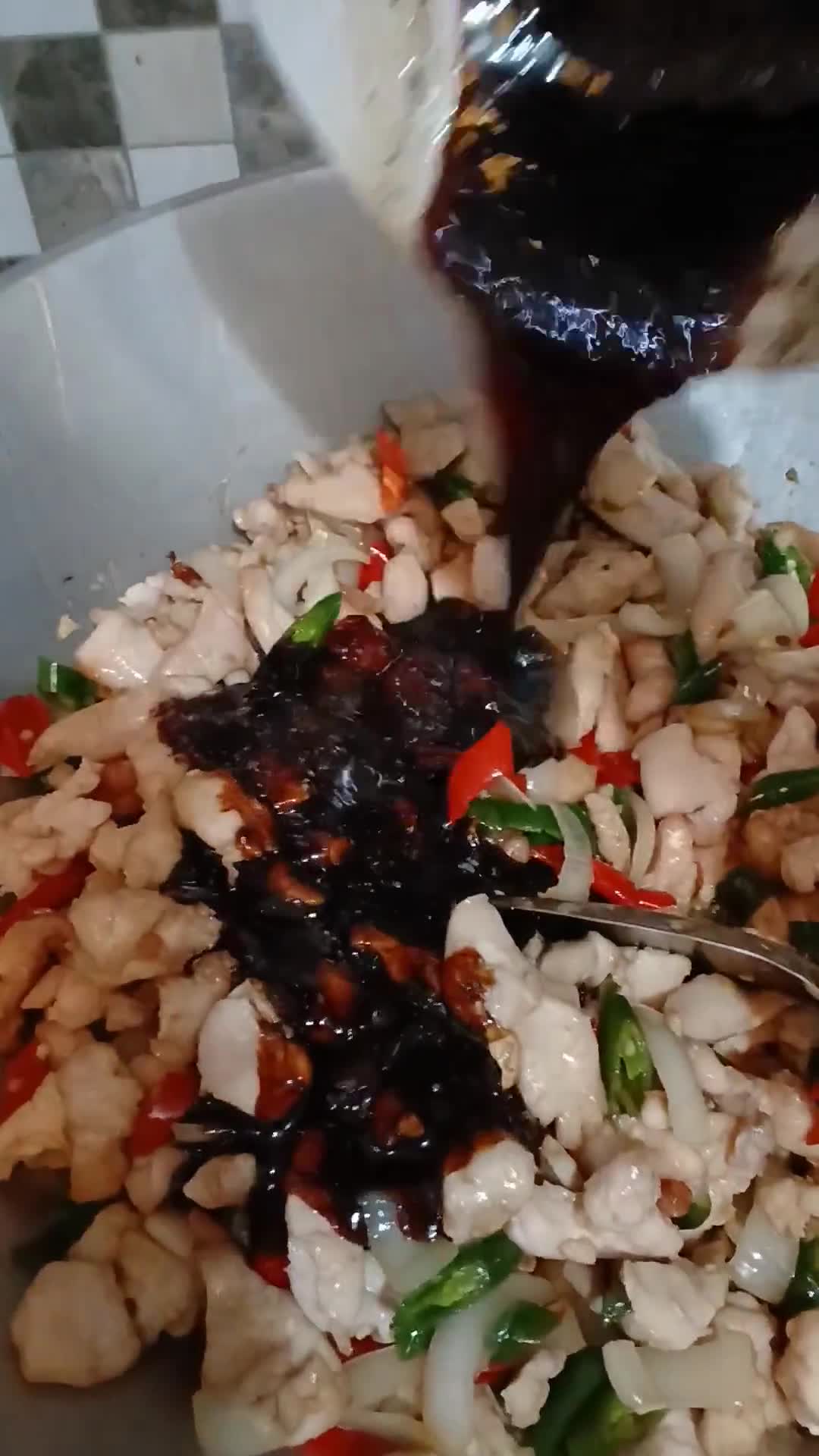 Foto langkah ke 4 dari resep Ayam lada hitam ekonomis.