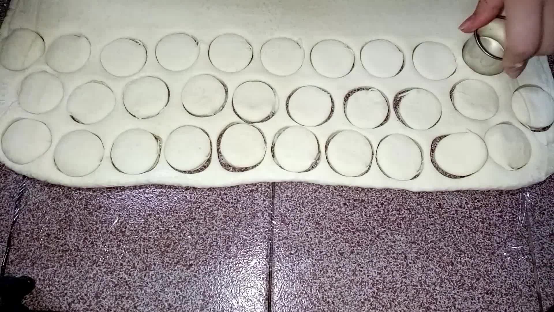 Foto del paso 15 de la receta: Bizcochitos de grasa hojaldrados