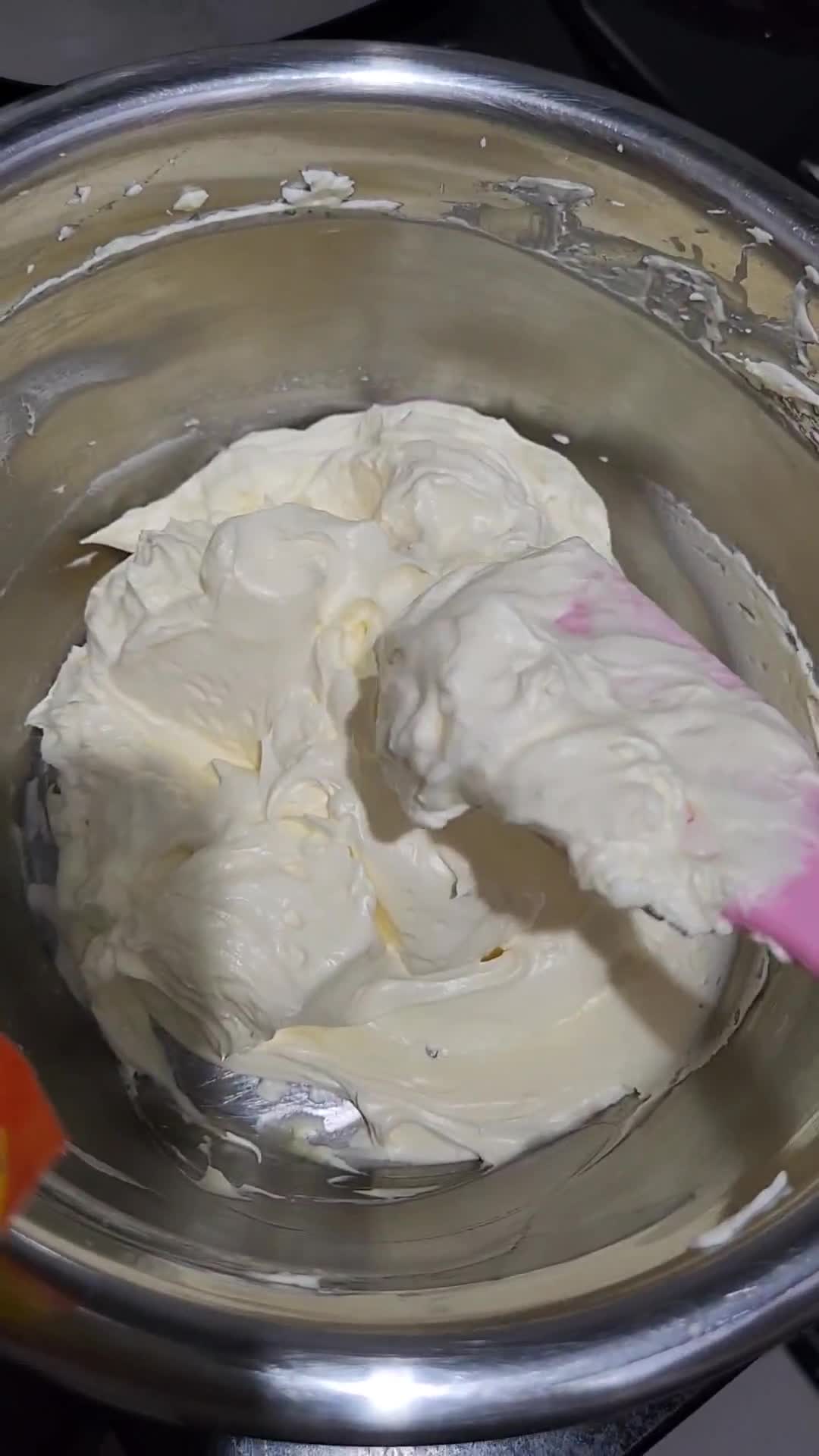Foto langkah ke 3 dari resep Onde Onde Cake.