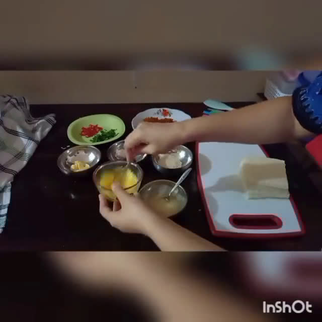 Foto langkah ke 1 dari resep Floss Roll Roti Tawar.