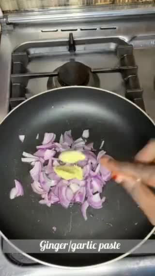 A picture of step 10 of Chicken vegetable spring rolls.