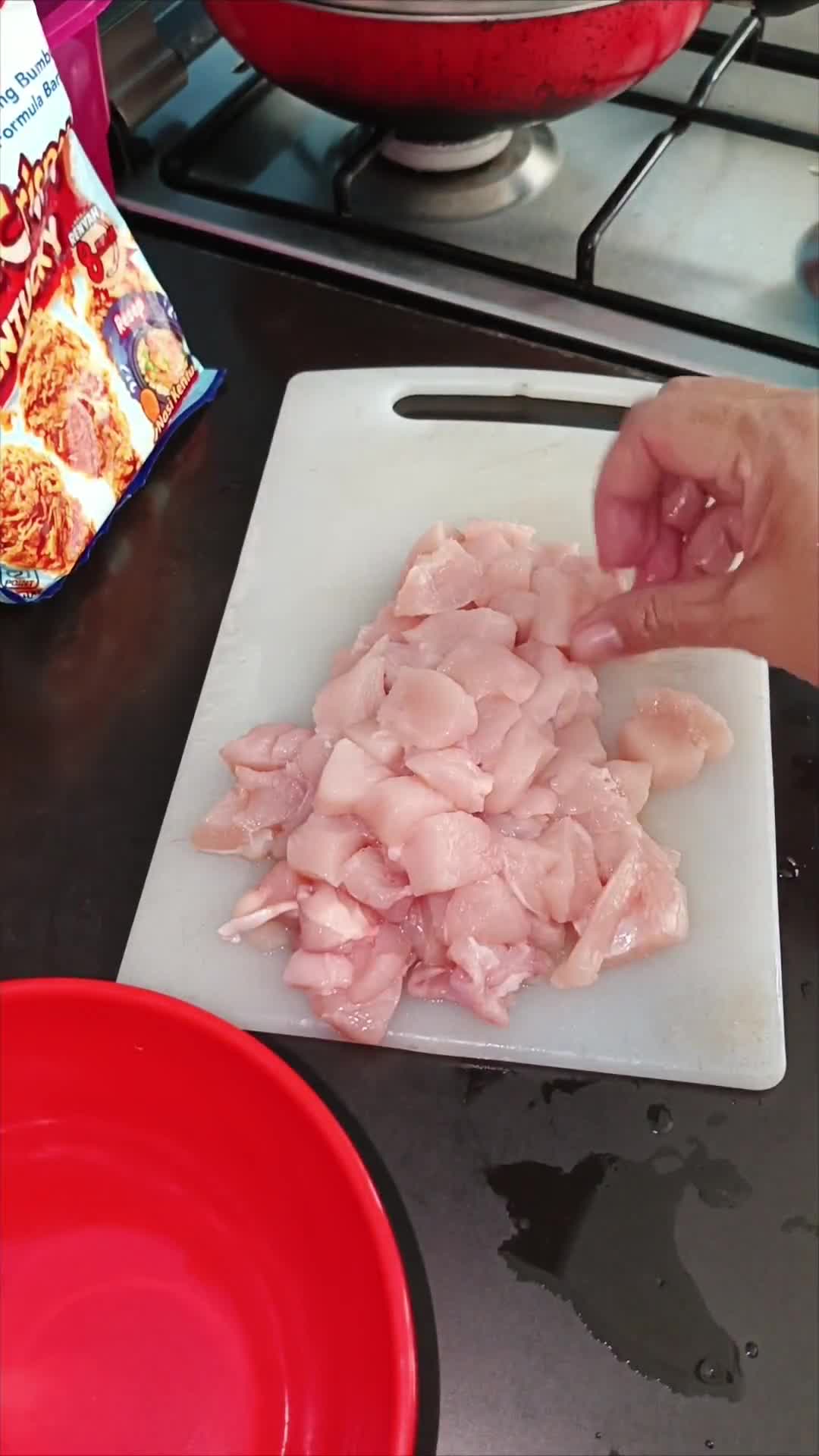 Foto langkah ke 1 dari resep Ayam Popcorn BonCrispy.