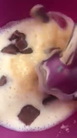 Foto del paso 6 de la receta: Bizcocho de melocotón, sin azúcar, con pasta de dátiles bio
