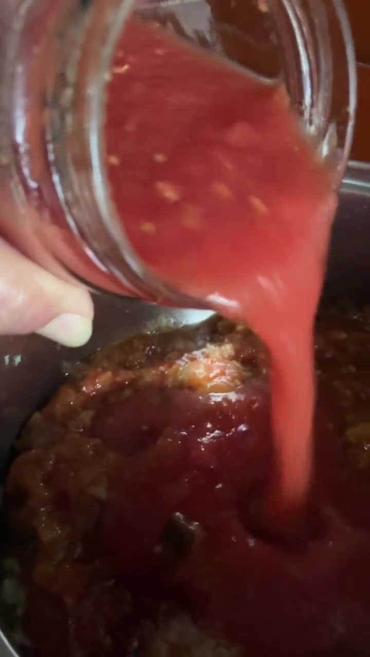 Foto del paso 8 de la receta: Albóndigas con pisto y tomate, todo casero