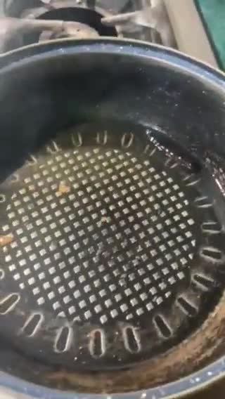 Foto del paso 3 de la receta: Frijoles negros refritos con manteca de cerdo 🐽