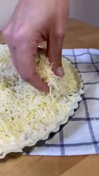 Foto del paso 4 de la receta: Quiche Lorraine clásica con champiñón