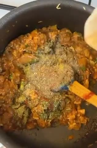 صورة لخطوة 3 من وصفة صينية المكرونه بالتونه والبشاميل الكذاب🍝😋!