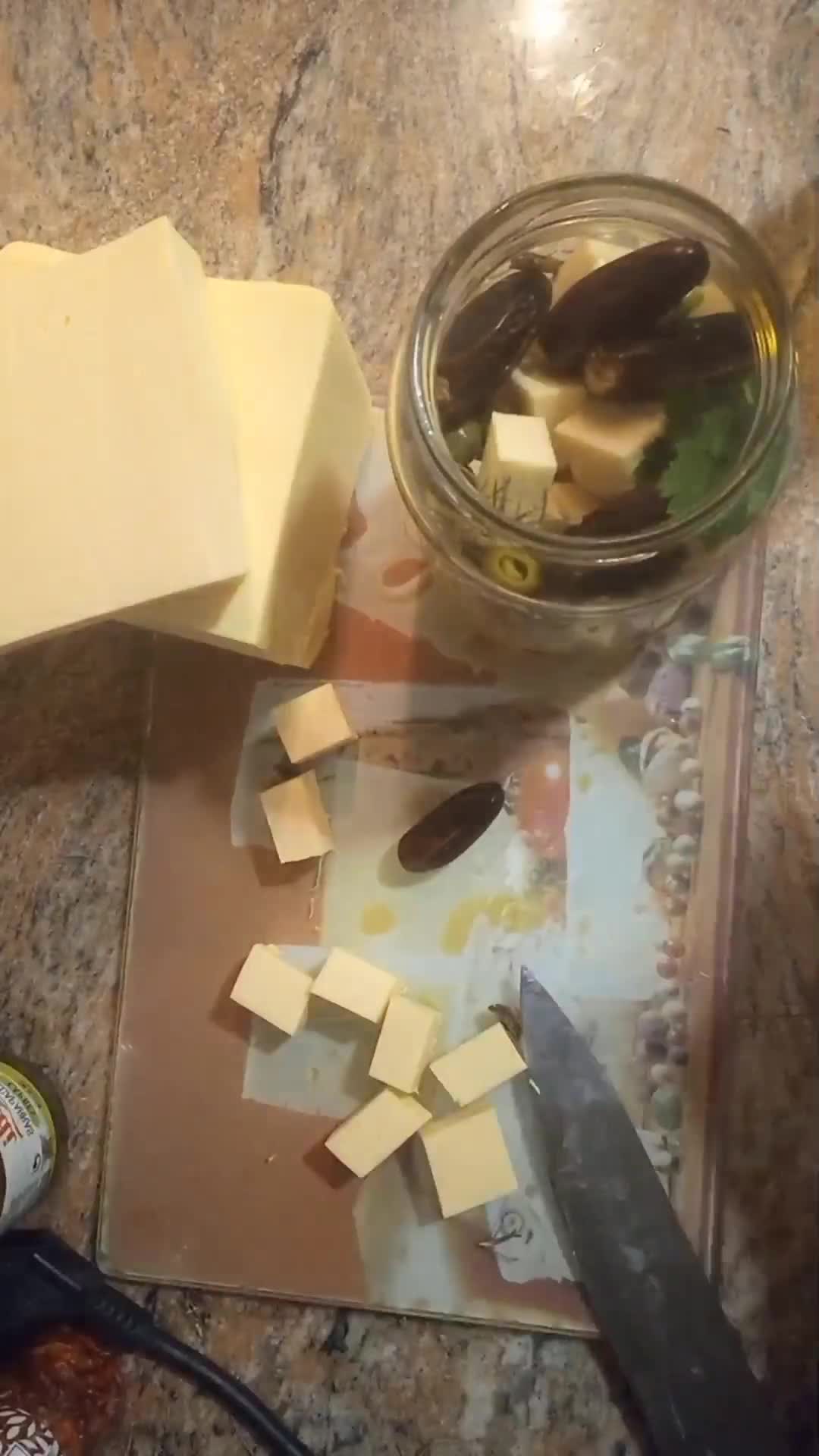 Foto del paso 1 de la receta: Queso en conserva 🧀