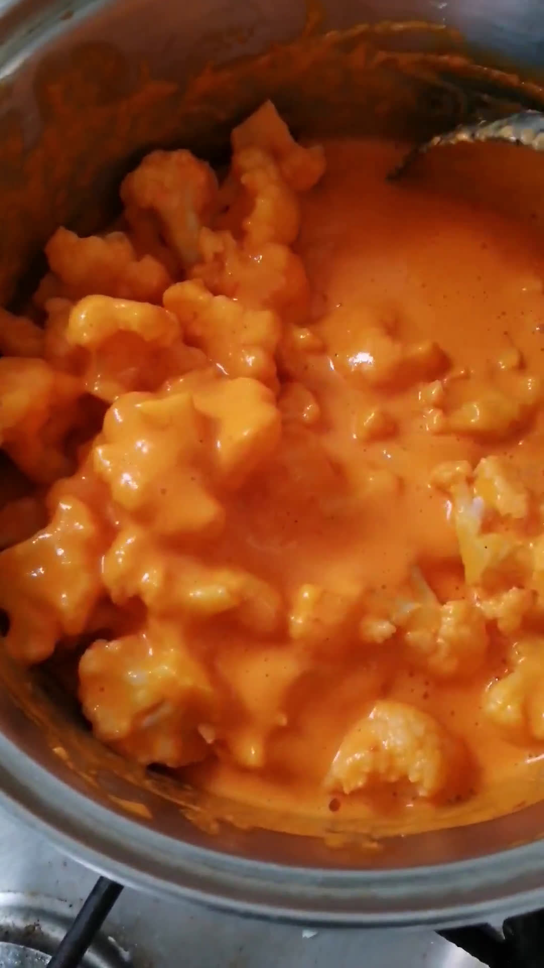 Foto del paso 5 de la receta: Coliflor en salsa de pimiento 🍲🧡(apta para keto)