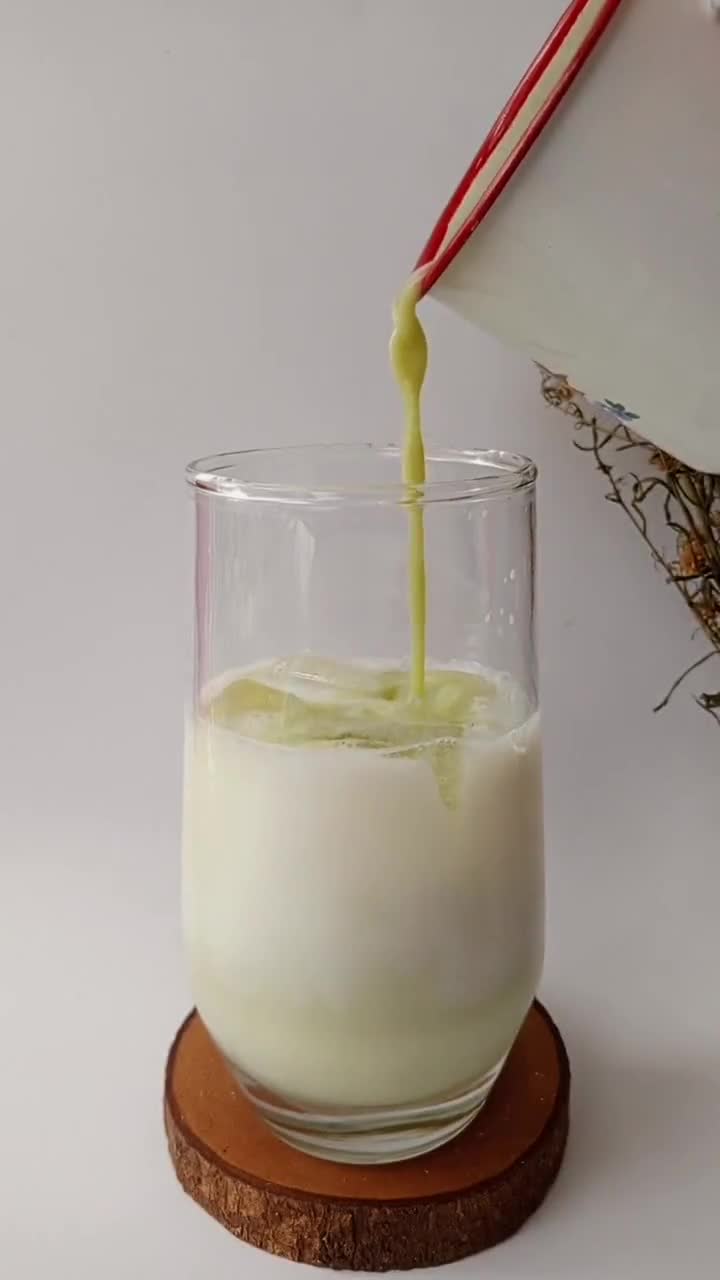 Foto langkah ke 3 dari resep Es Susu Matcha.