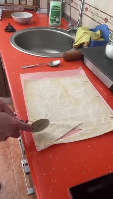 Foto del paso 4 de la receta: Croissant de hojaldre con chocolate
