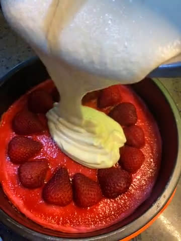 Gambar langkah 19 resipi Hokkaido Strawberry Double Fromage Cheesecake.