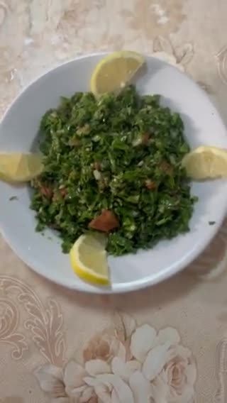 صورة لخطوة 2 من وصفة تبولة السبانخ رووعه