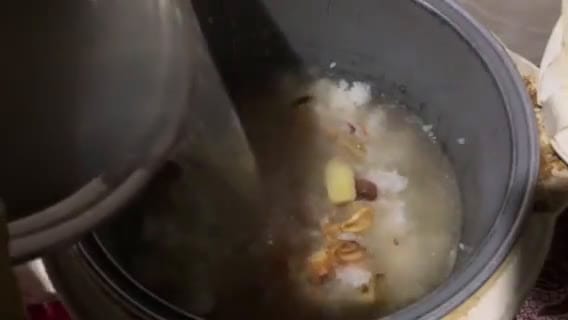 Foto langkah ke 4 dari resep 375. Bubur Seafood / Chinese Porridge dengan Rice Cooker ala-ala Ta’wan #ComboAnjangsana_Babaturan.