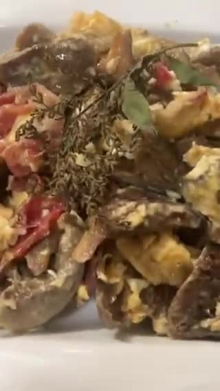 Foto del paso 7 de la receta: Revuelto de setas con jamón y un ajo