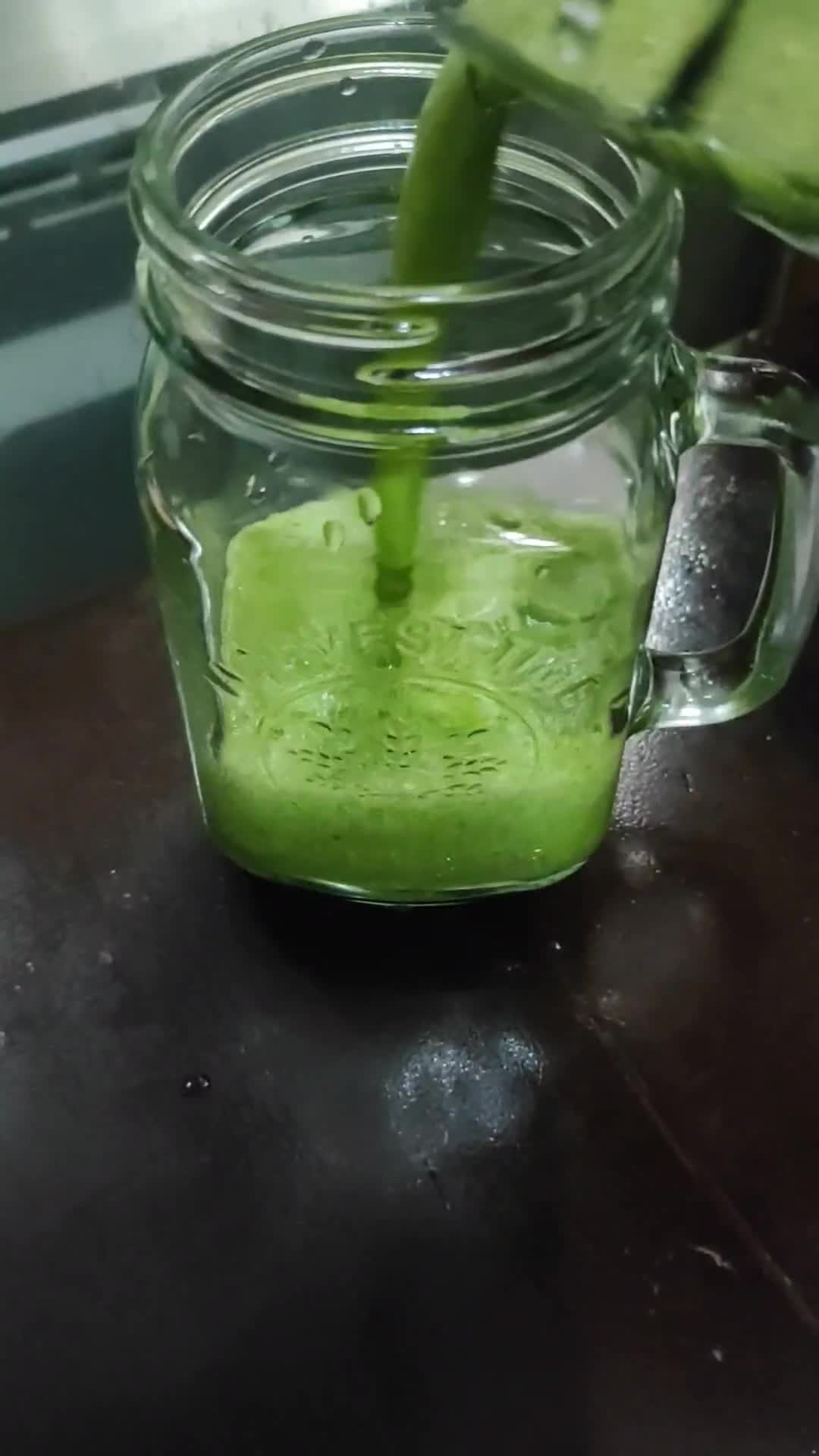 Foto langkah ke 6 dari resep Green Smoothie (Lettuce, Timun, Nanas).