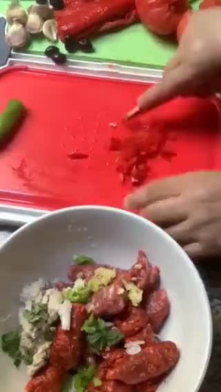 Une image de l'étape 6 de Tomates farcies aux merguez 🍅🥩🌭🌶🥬.