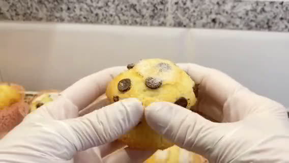 Foto del paso 17 de la receta: Magdalenas muy esponjosas!